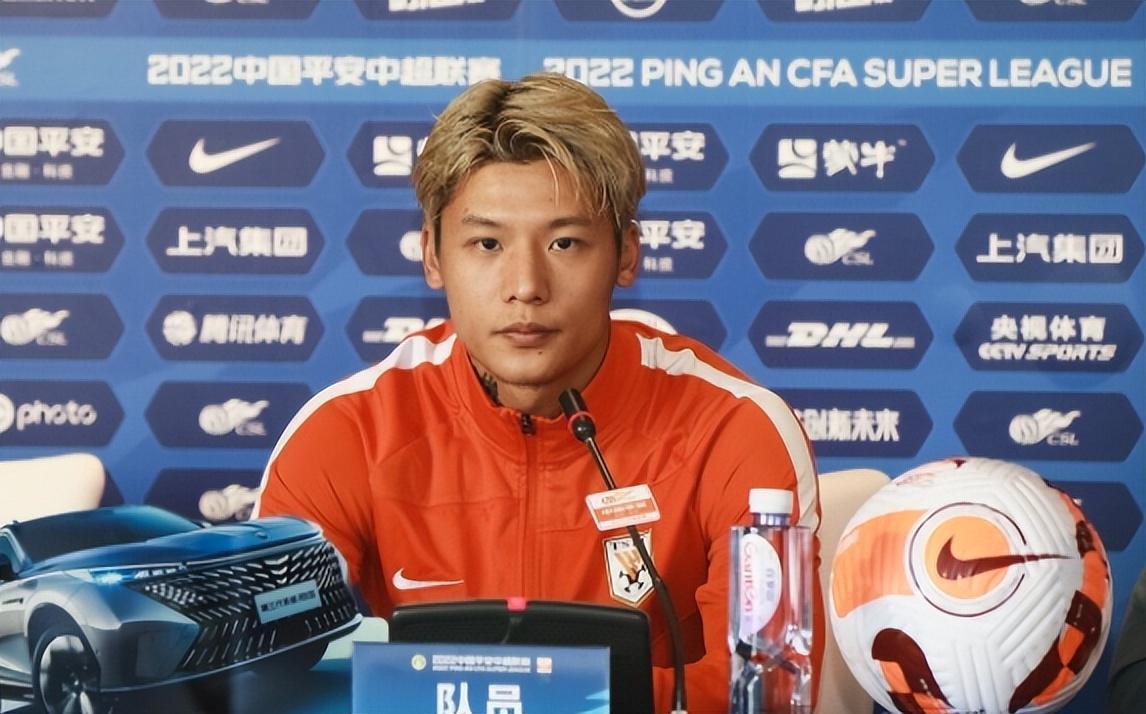 九游手游中心-鲁能主场踢铜梁龙首发预测!全新中卫搭档亮相,王大雷领衔出战